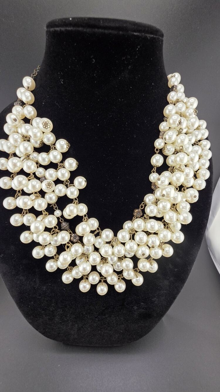Pearl Statement Necklace Chunky Cluster Two Tone Bib Collar